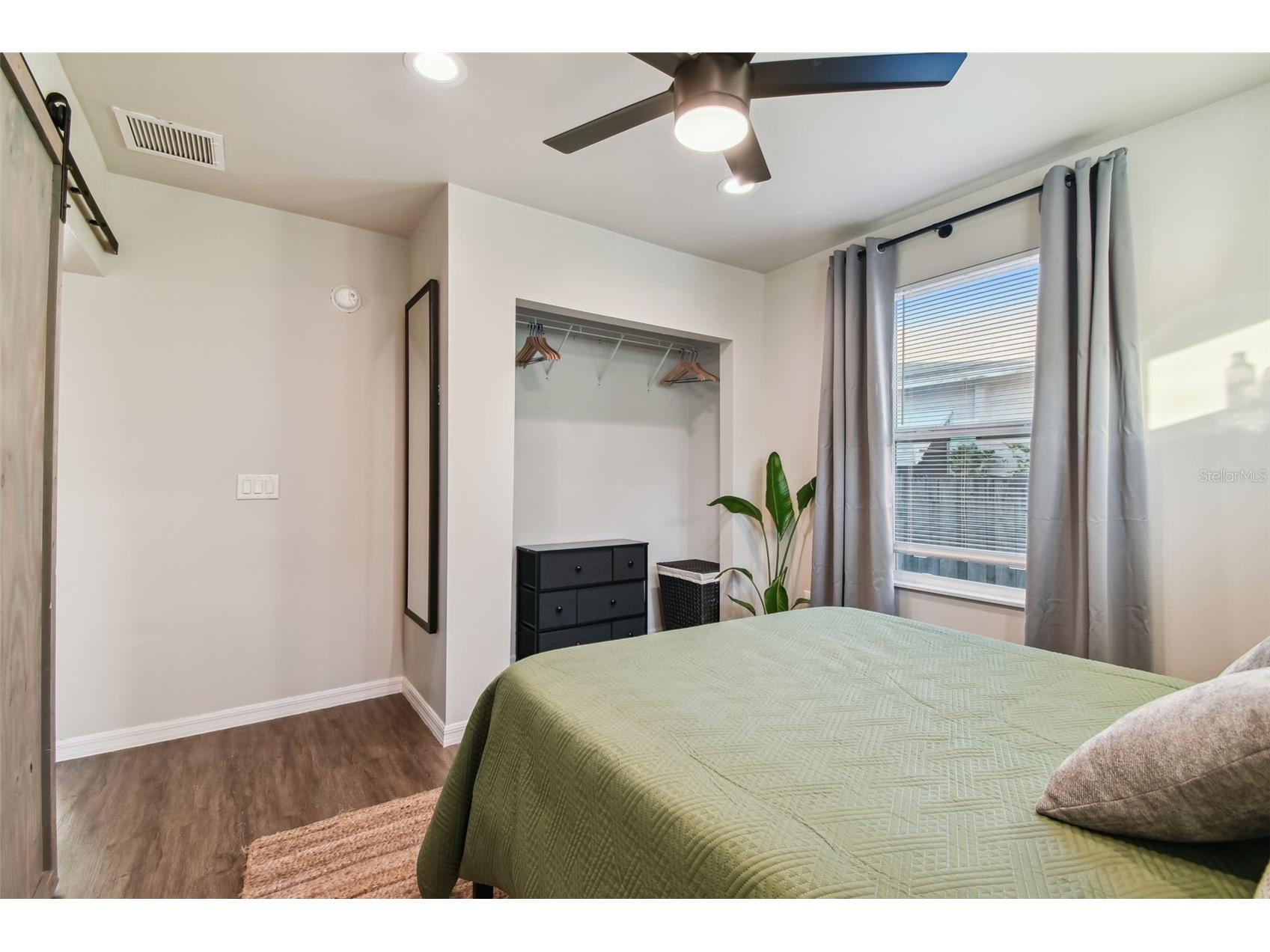 2310 30th Avenue N Saint Petersburg FL 33713 TB8499288 image12