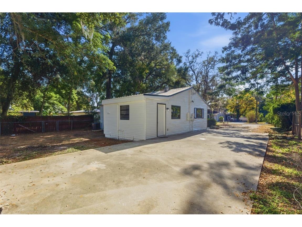 2310 E Minnehaha Street Tampa FL 33610 TB8450132 image36