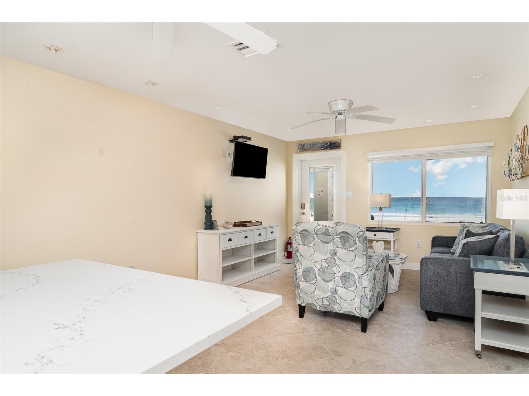 2310 Gulf Drive N #104 Bradenton Beach FL 34217 - GULF OF MEXICO A4655396 image10
