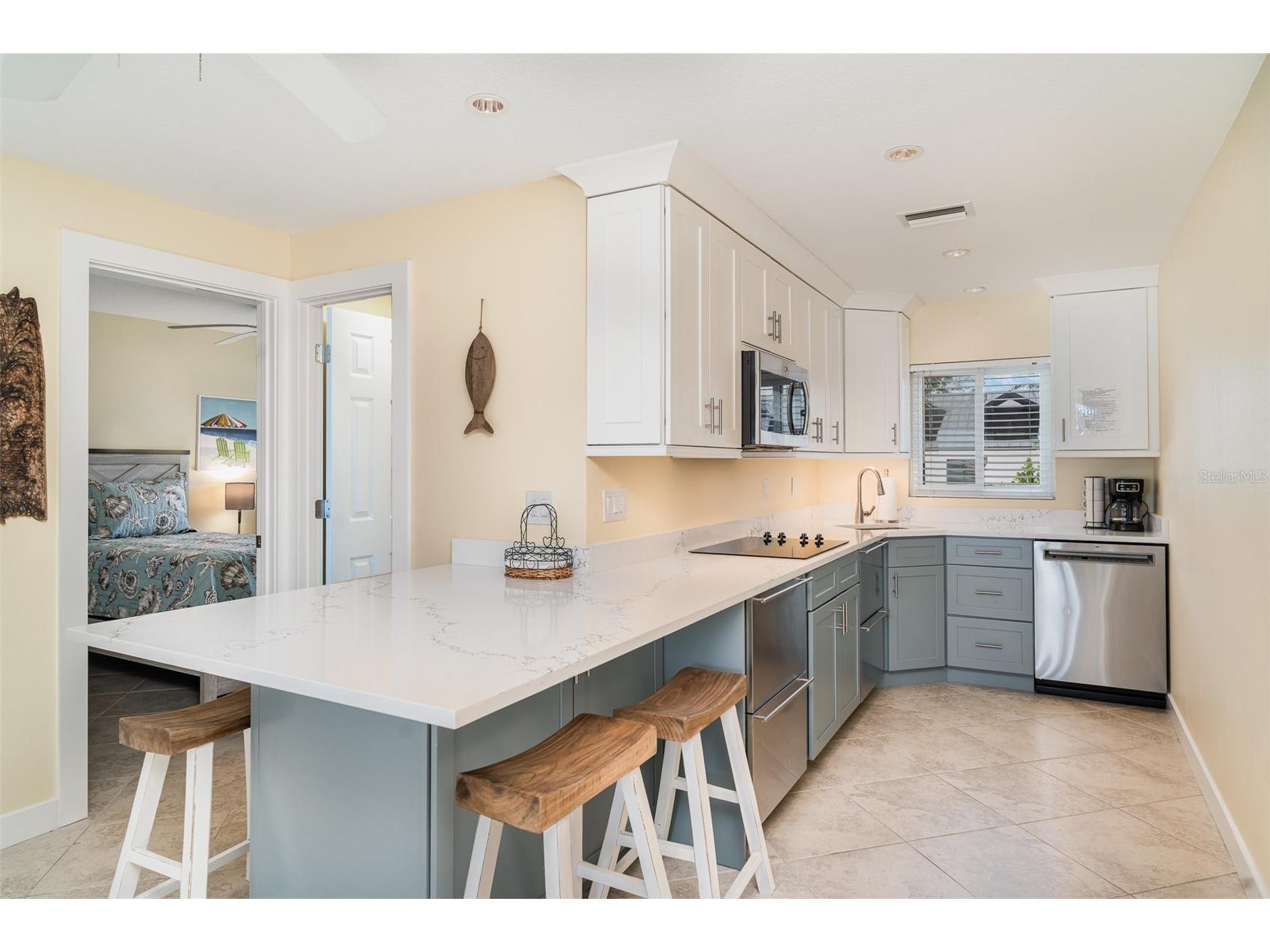 2310 Gulf Drive N #104 Bradenton Beach FL 34217 - GULF OF MEXICO A4655396 image6