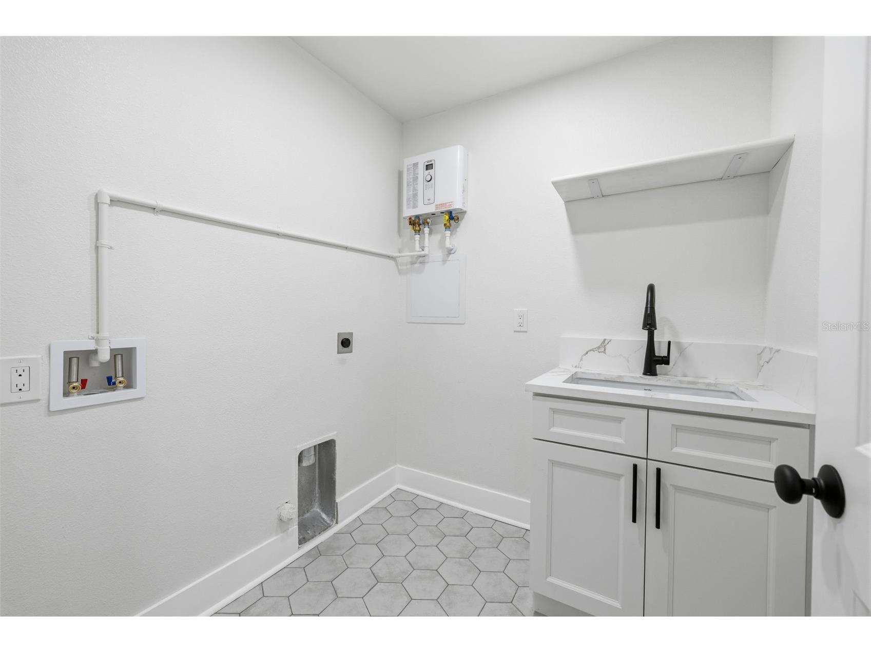 2310 Harrison Drive Dunedin FL 34698 TB8522990 image29