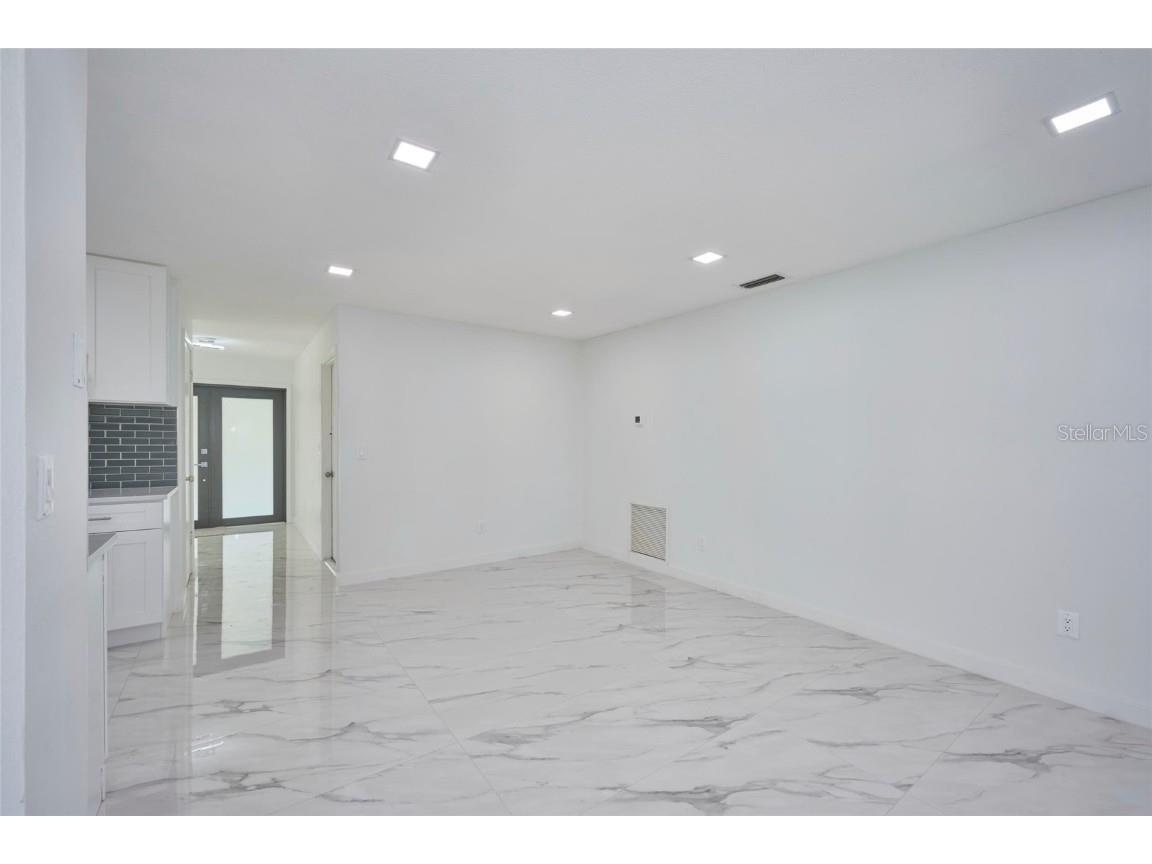 2310 Laguna Drive Indian Lake Estates FL 33855 - LAKE WEOHYAKAPKA TB8348298 image16