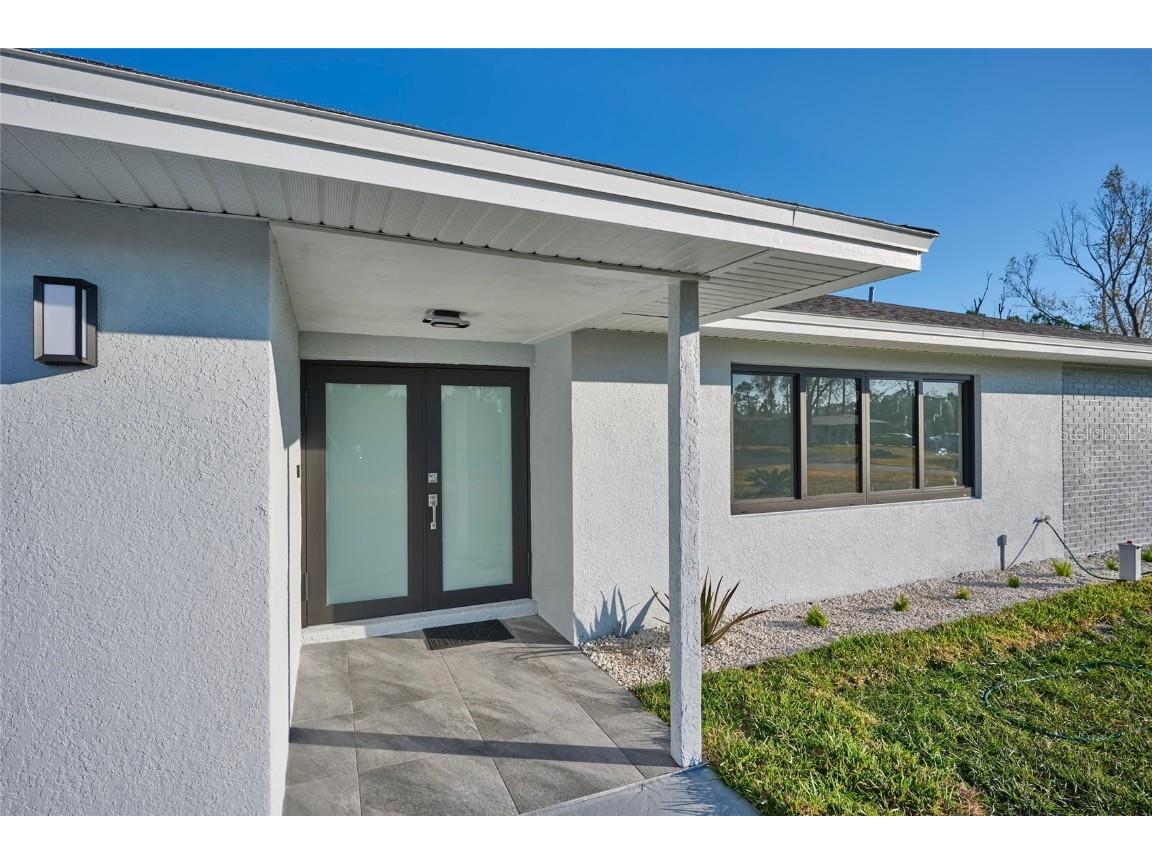 2310 Laguna Drive Indian Lake Estates FL 33855 - LAKE WALK IN WATER TB8377139 image3