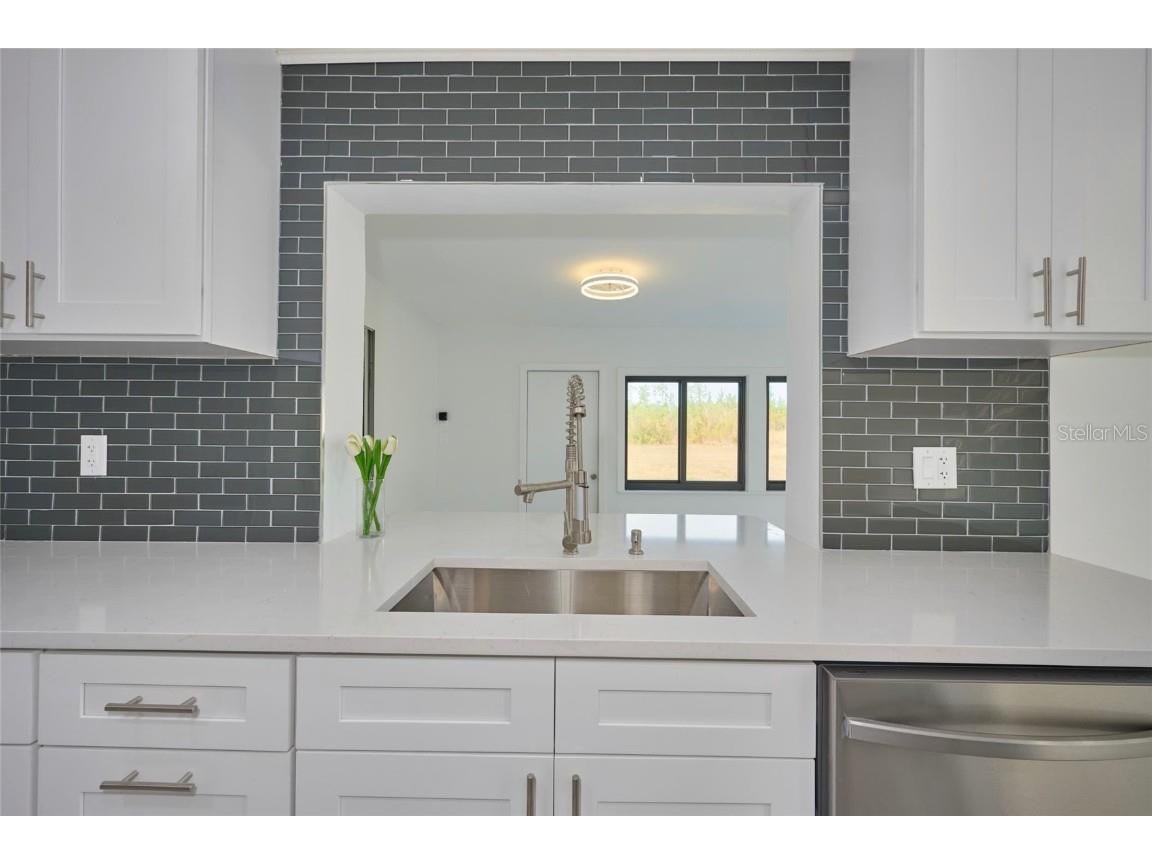 2310 Laguna Drive Indian Lake Estates FL 33855 - LAKE WALK IN WATER TB8377139 image9