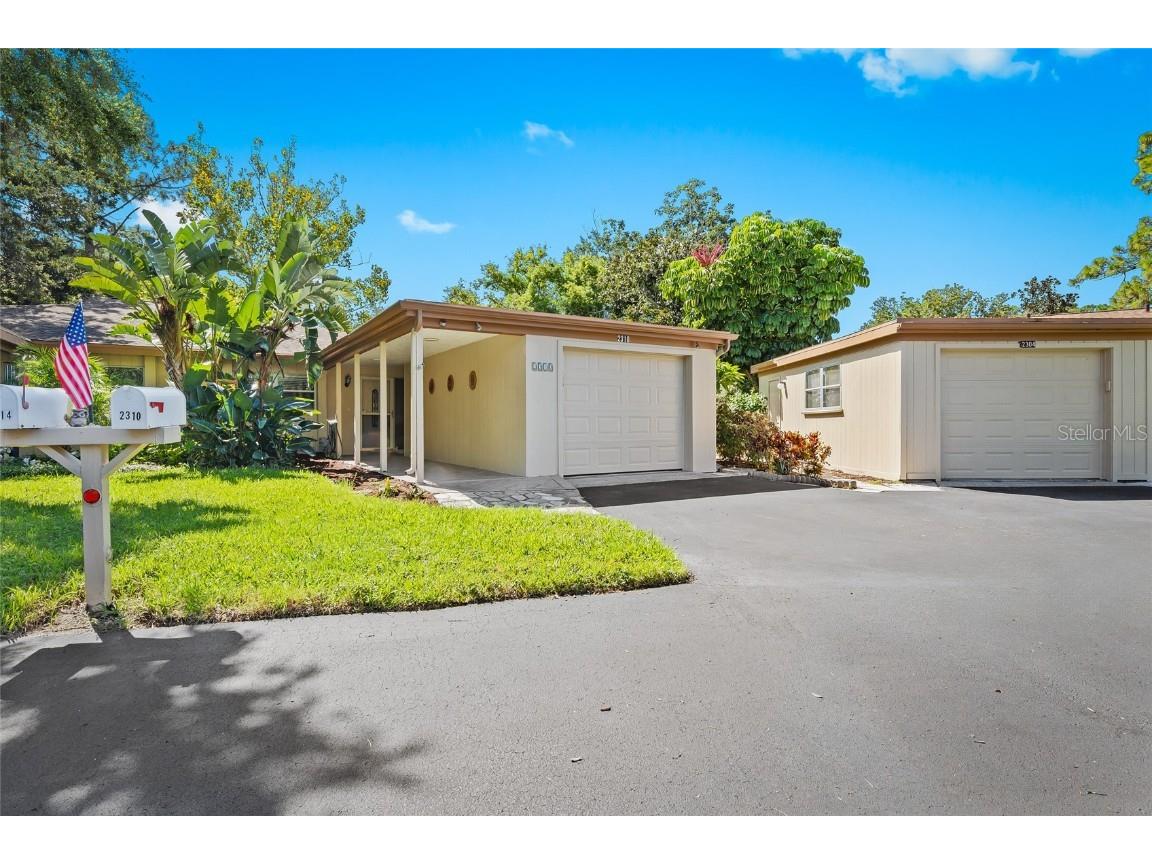 2310 Lark Lane #22 Sarasota FL 34231 A4620088 image1