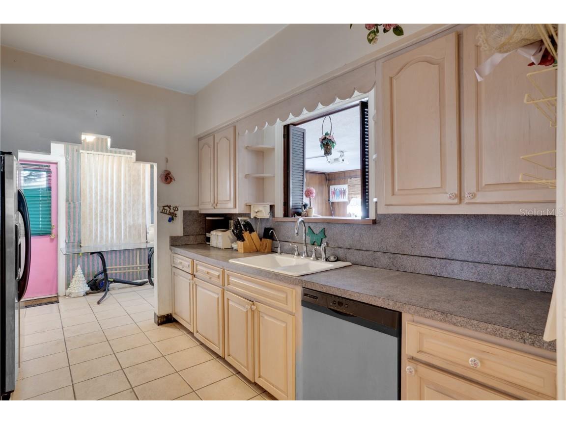 2310 N Boulevard Tampa FL 33602 TB8448087 image14