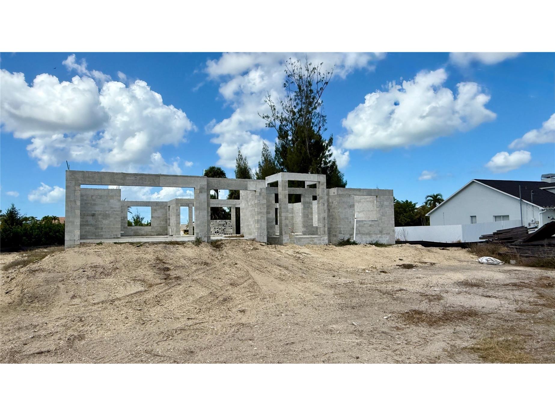 2310 NW 35th Place Cape Coral FL 33993 C7520222 image1