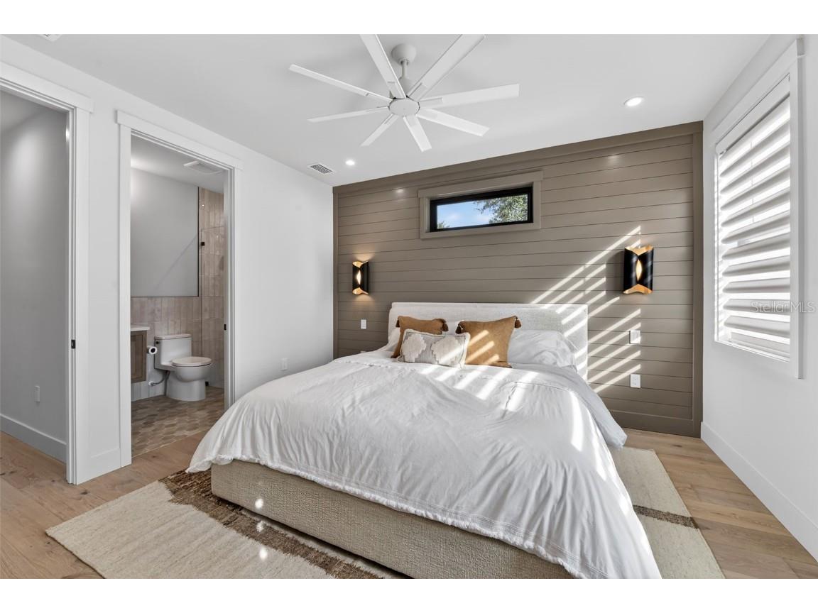 2311 Grove Street Sarasota FL 34239 A4673098 image14