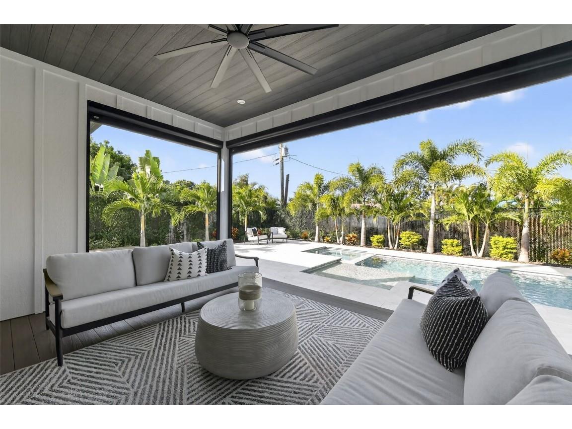 2311 Grove Street Sarasota FL 34239 A4673098 image3