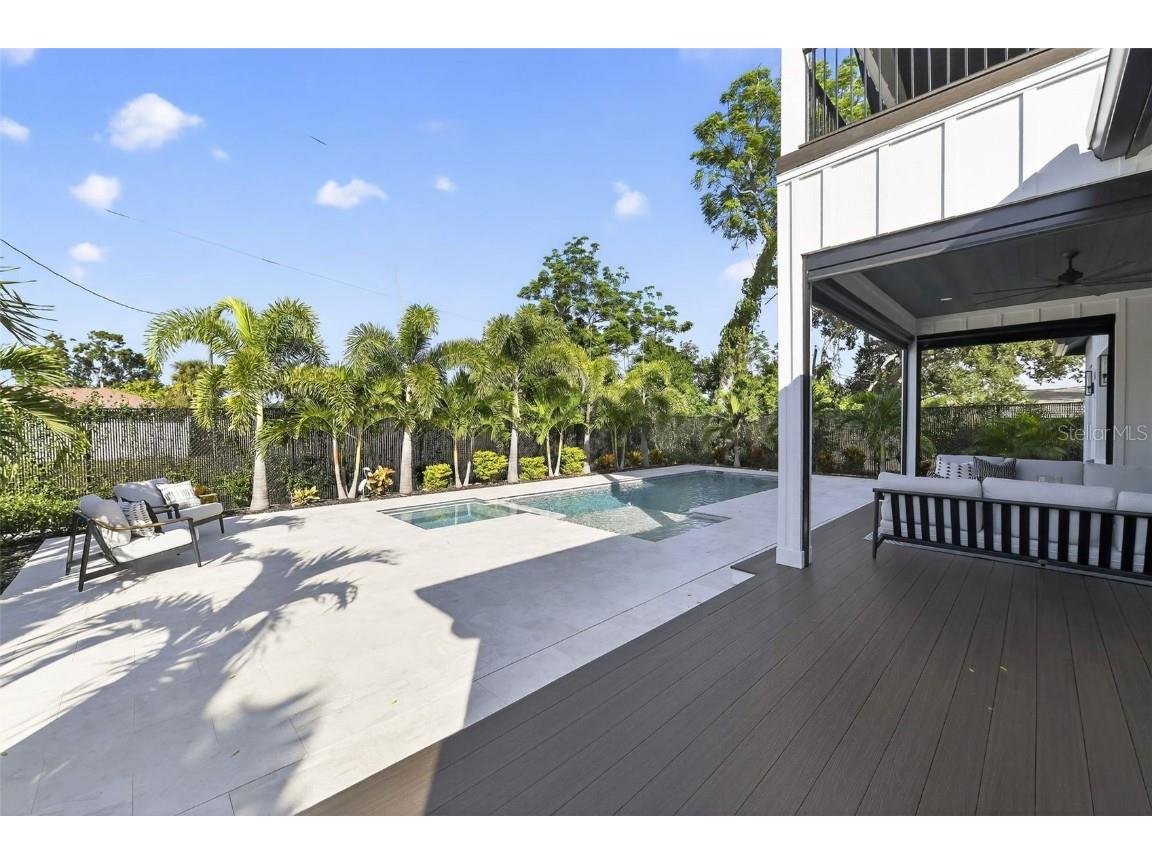 2311 Grove Street Sarasota FL 34239 A4673098 image4