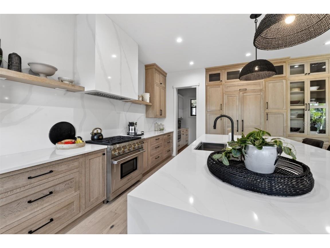 2311 Grove Street Sarasota FL 34239 A4673098 image8