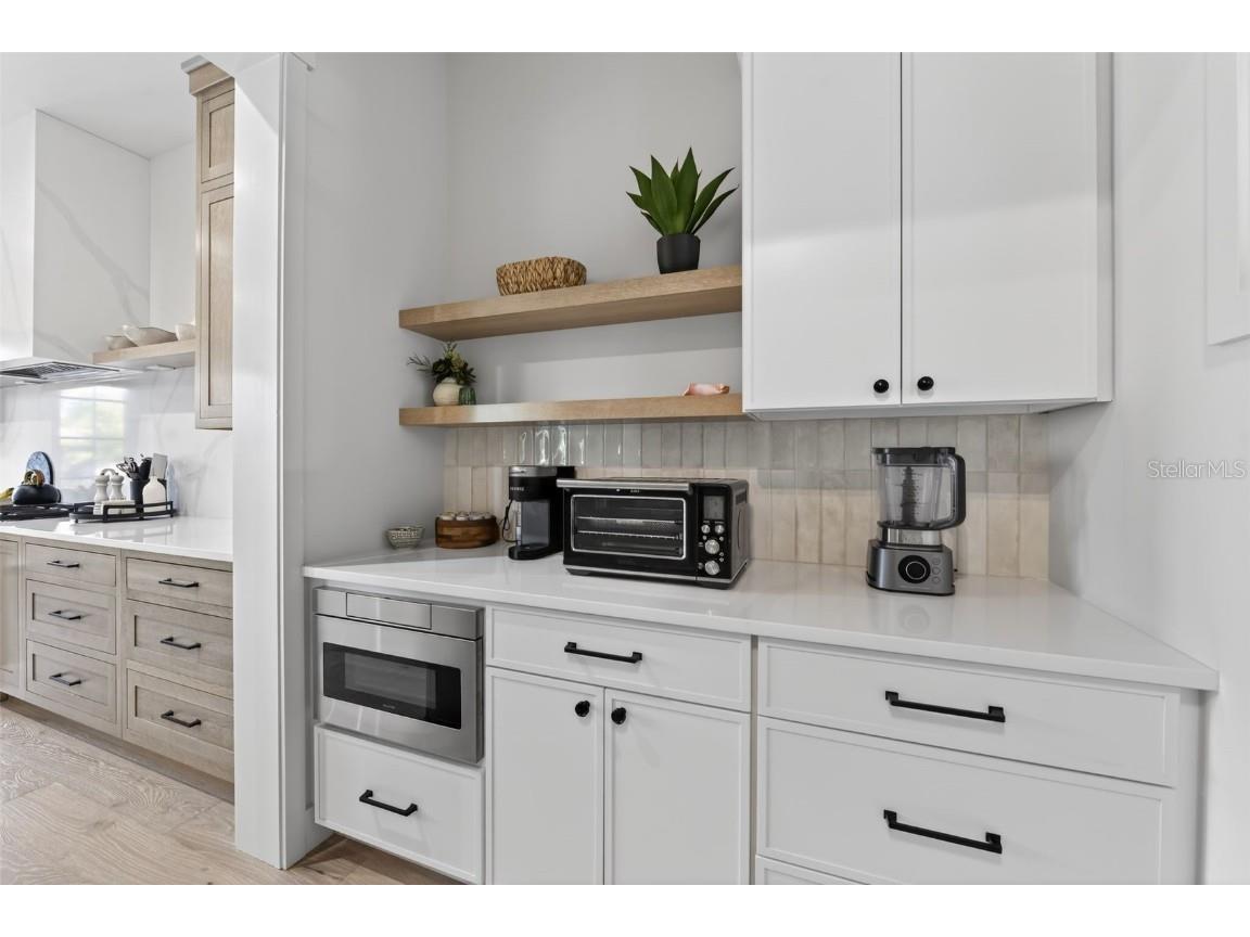 2311 Grove Street Sarasota FL 34239 A4673098 image9