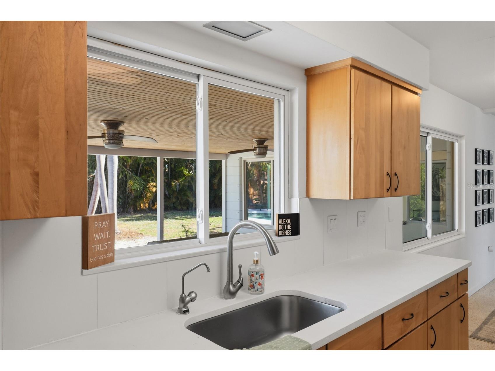2311 Sunnyside Place Sarasota FL 34239 A4688119 image13