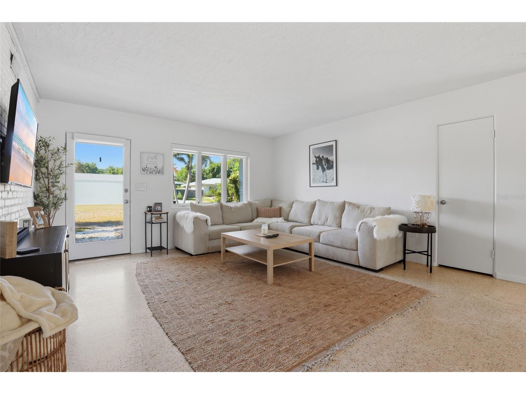 2311 Sunnyside Place Sarasota FL 34239 A4688119 image3