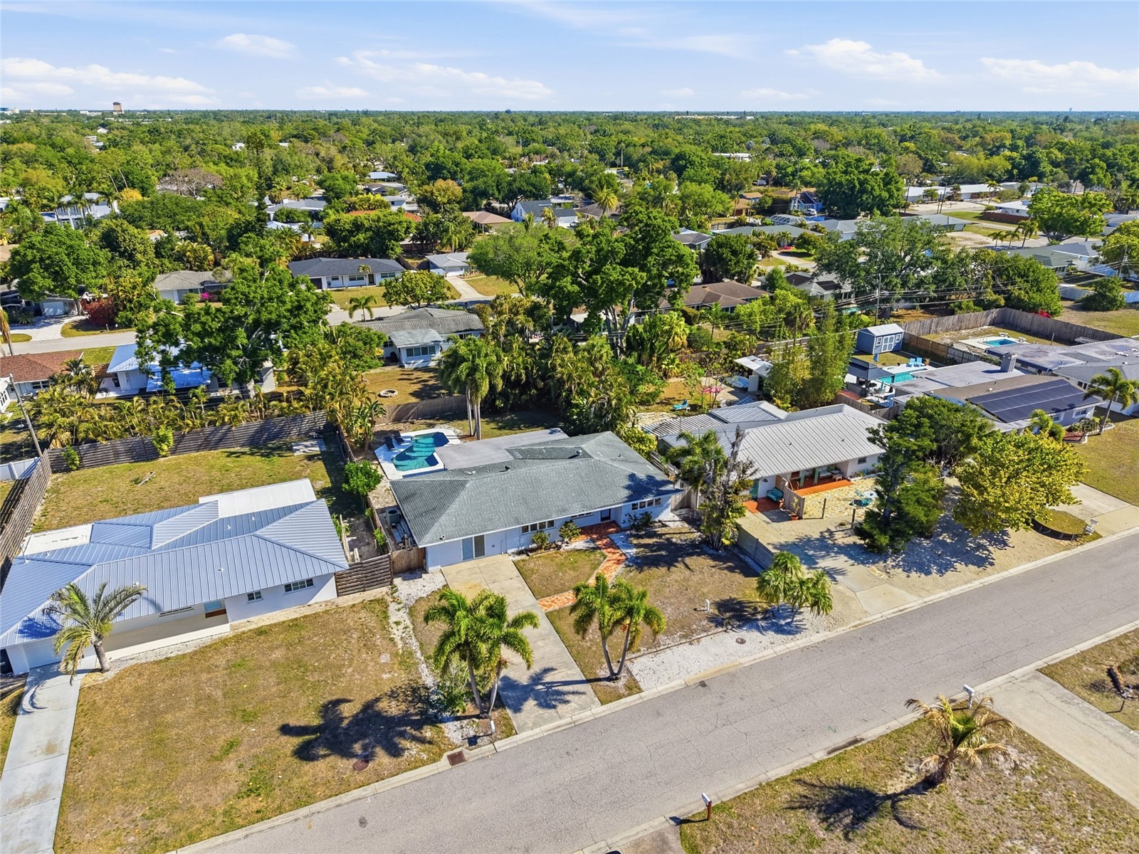 2311 Sunnyside Place Sarasota FL 34239 A4688119 image41