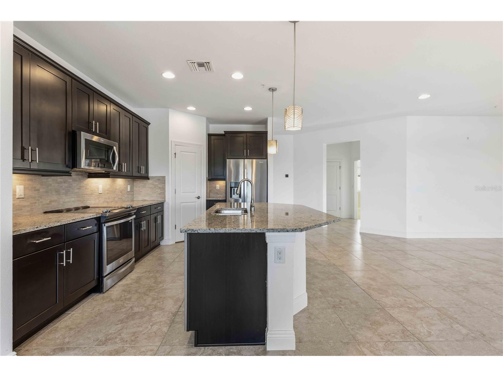 23113 Banbury Way #202 Venice FL 34293 A4685546 image7