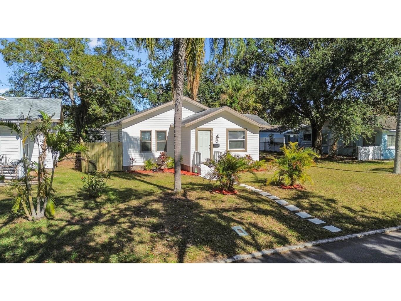 2312 14th Avenue W Bradenton FL 34205 TB8331719 image1