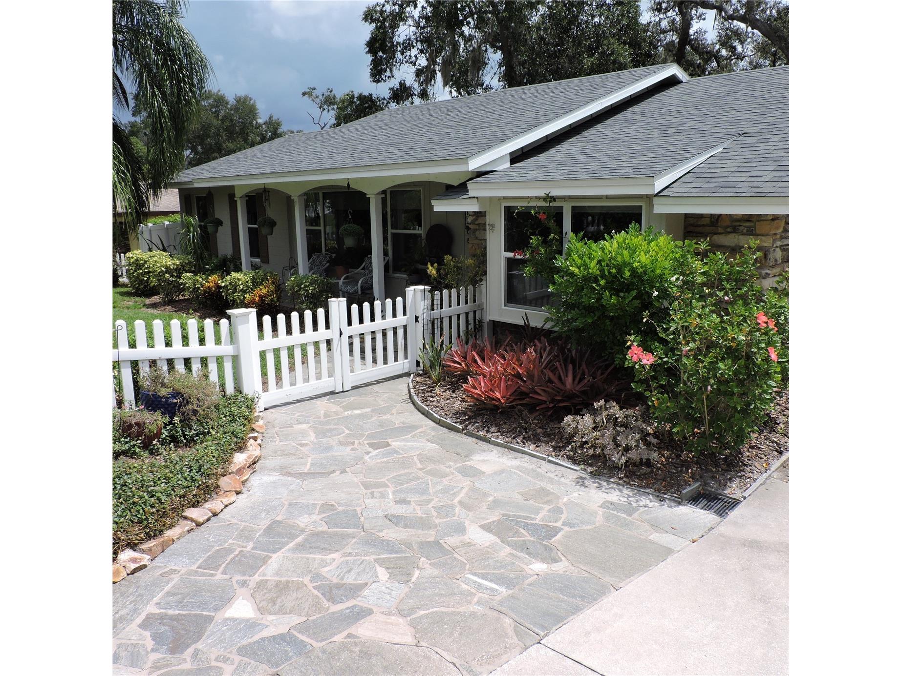 2312 Hillside Drive Mount Dora FL 32757 O6339167 image1