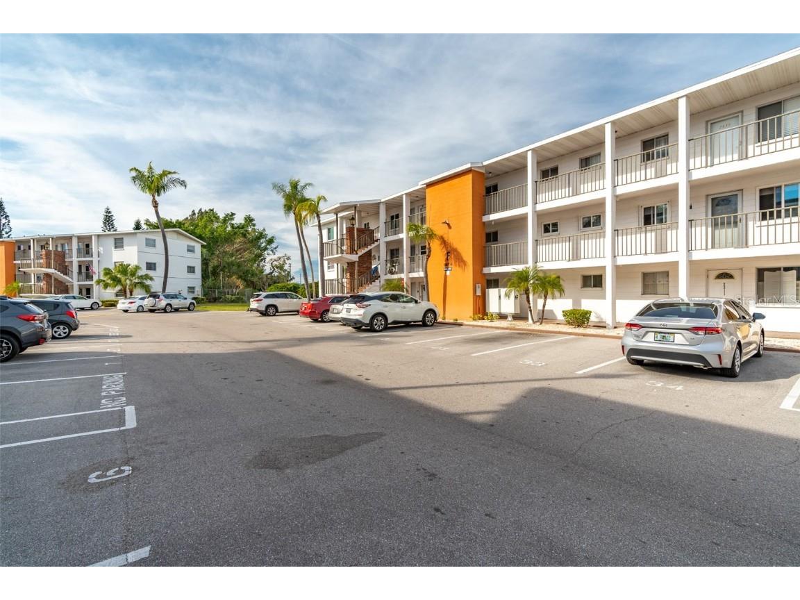 2313 Canal Drive #F2 Bradenton FL 34207 A4557564 image1