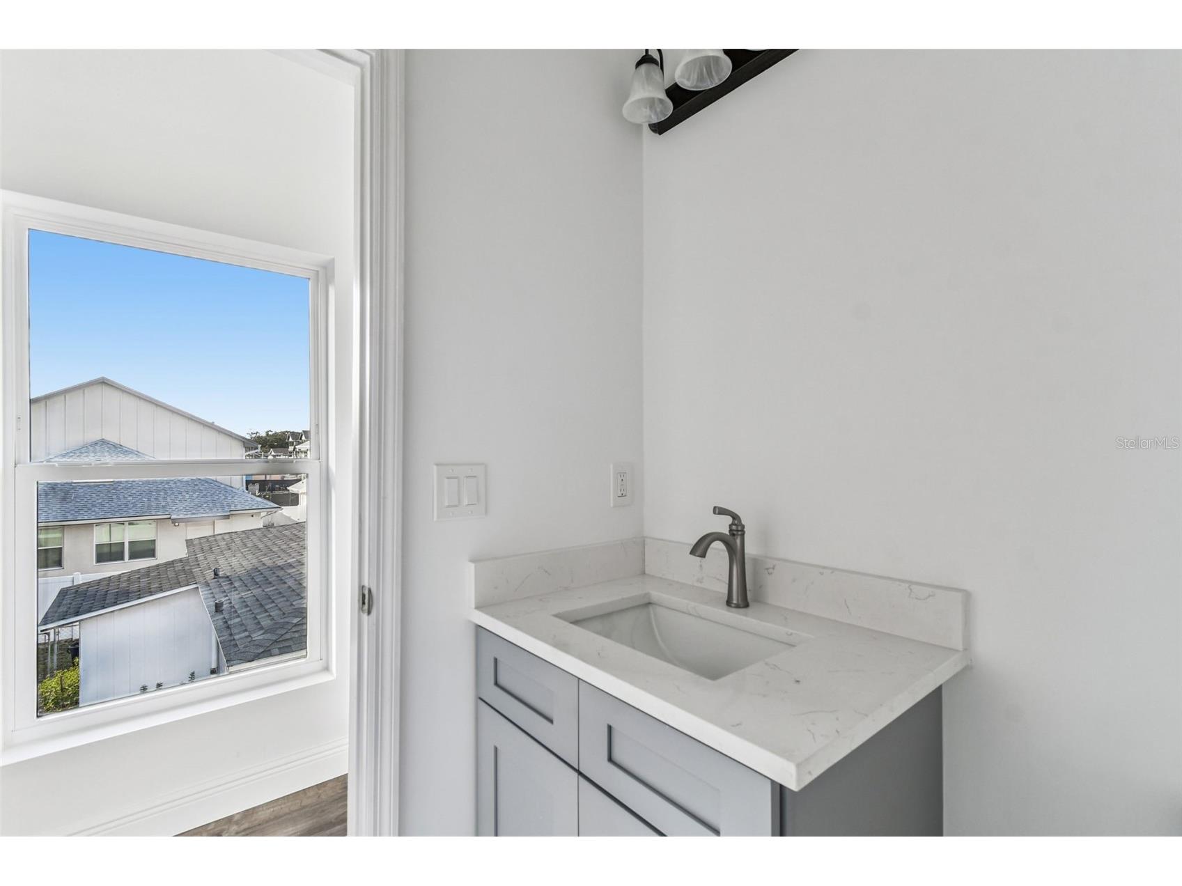 2313 E Columbus Drive Tampa FL 33605 TB8444385 image41