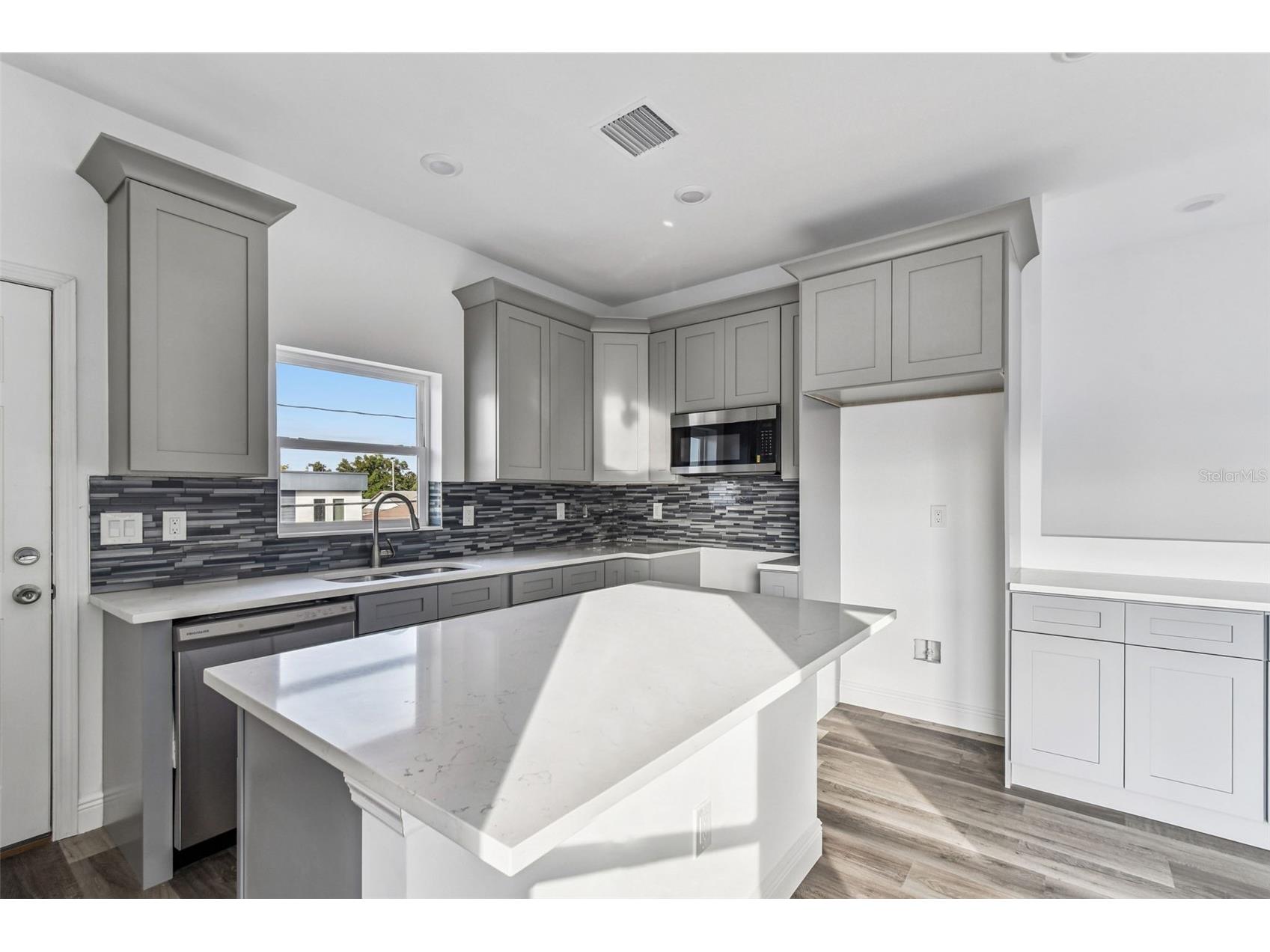 2313 E Columbus Drive Tampa FL 33605 TB8444385 image54