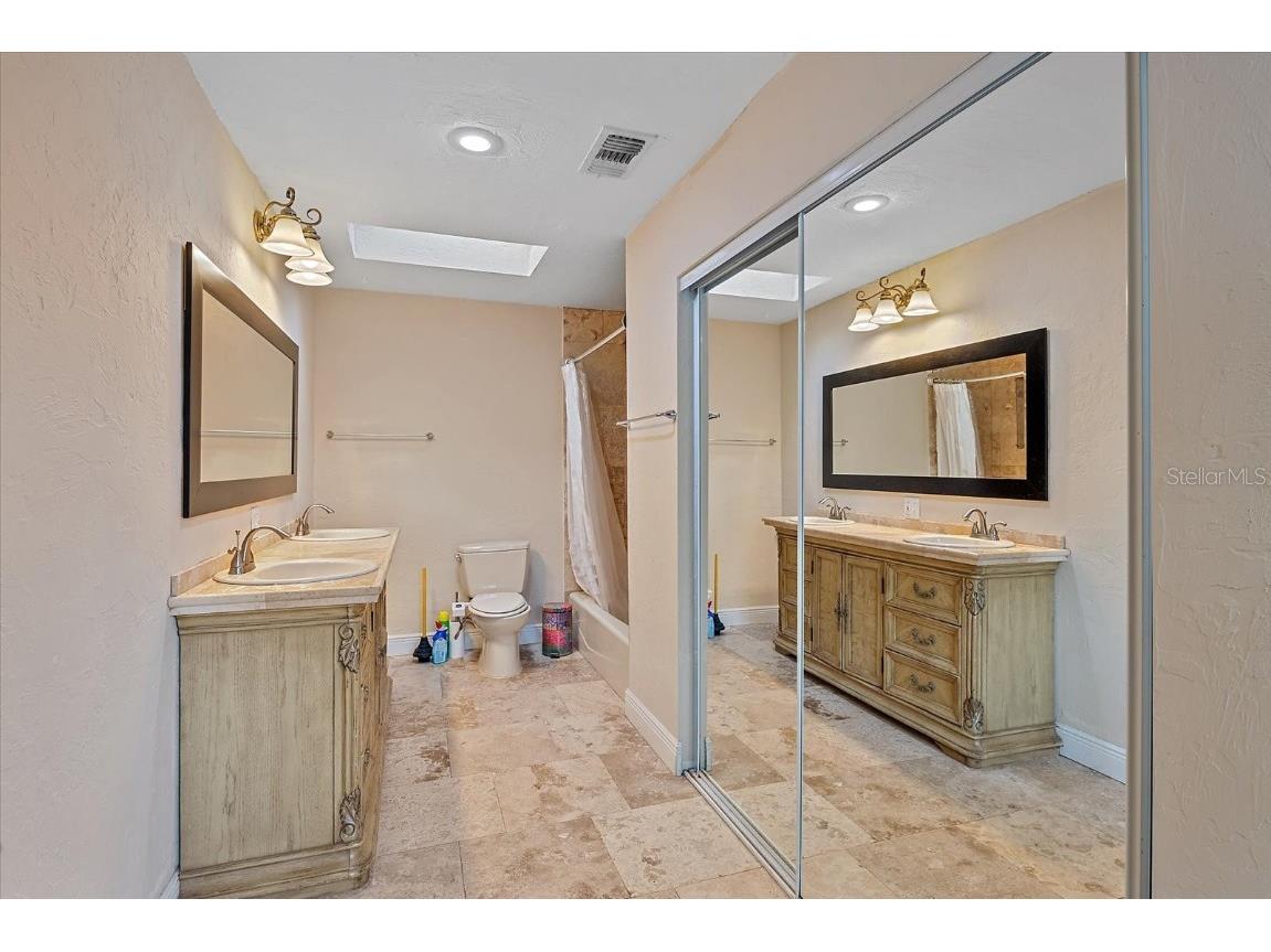 2313 Loma Linda Street Sarasota FL 34239 A4671821 image13