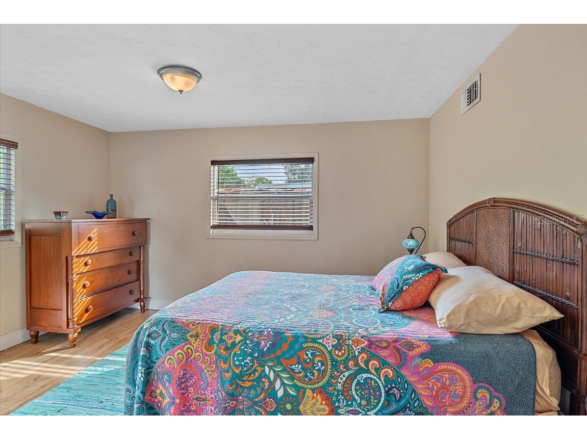 2313 Loma Linda Street Sarasota FL 34239 A4671821 image15