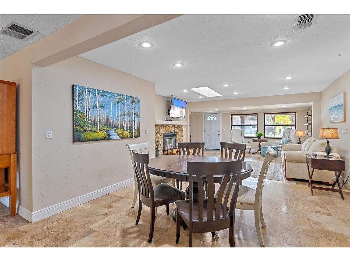 2313 Loma Linda Street Sarasota FL 34239 A4671821 image6