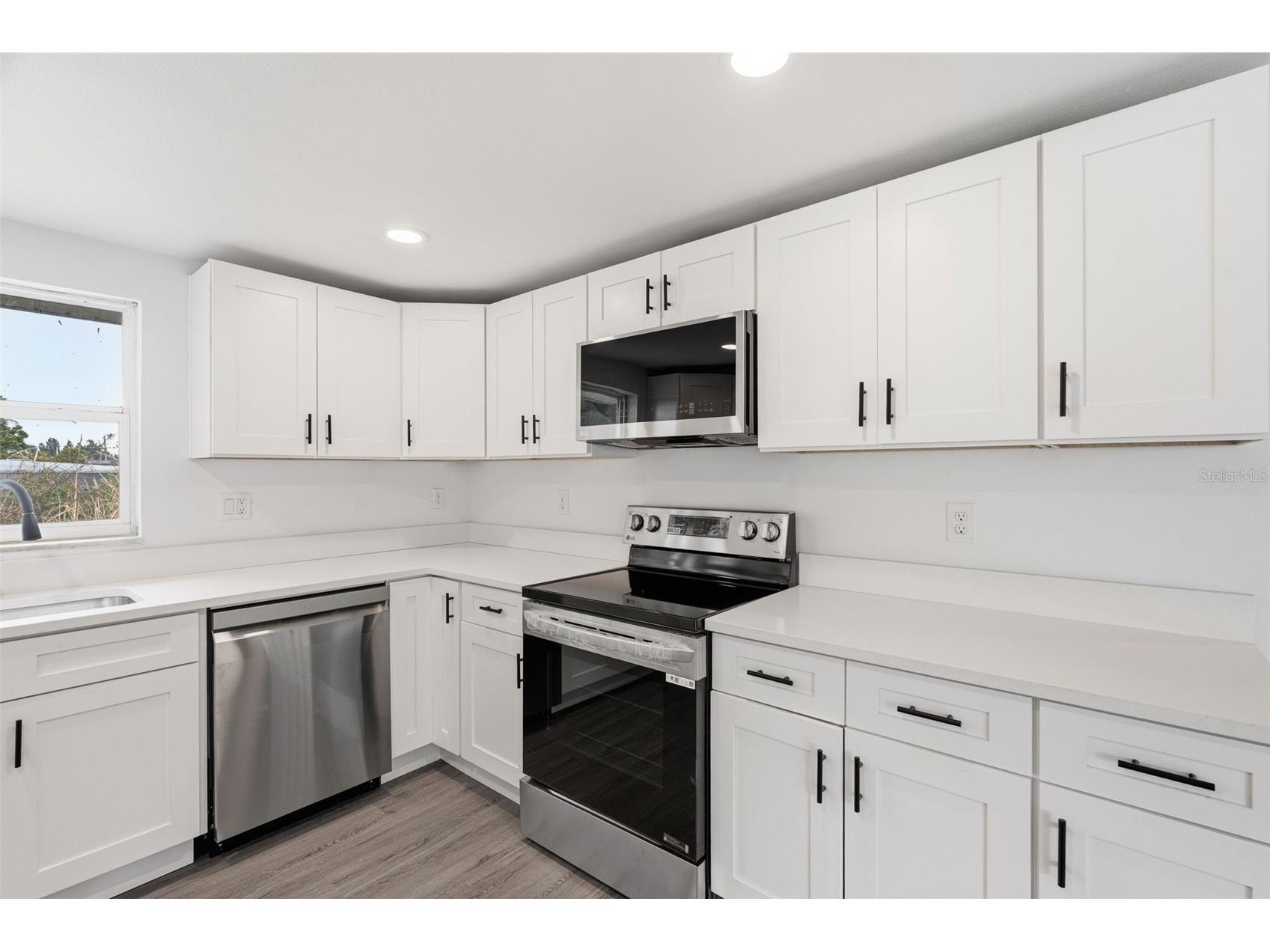 2313 Pinegrove Circle Punta Gorda FL 33982 C7523957 image9