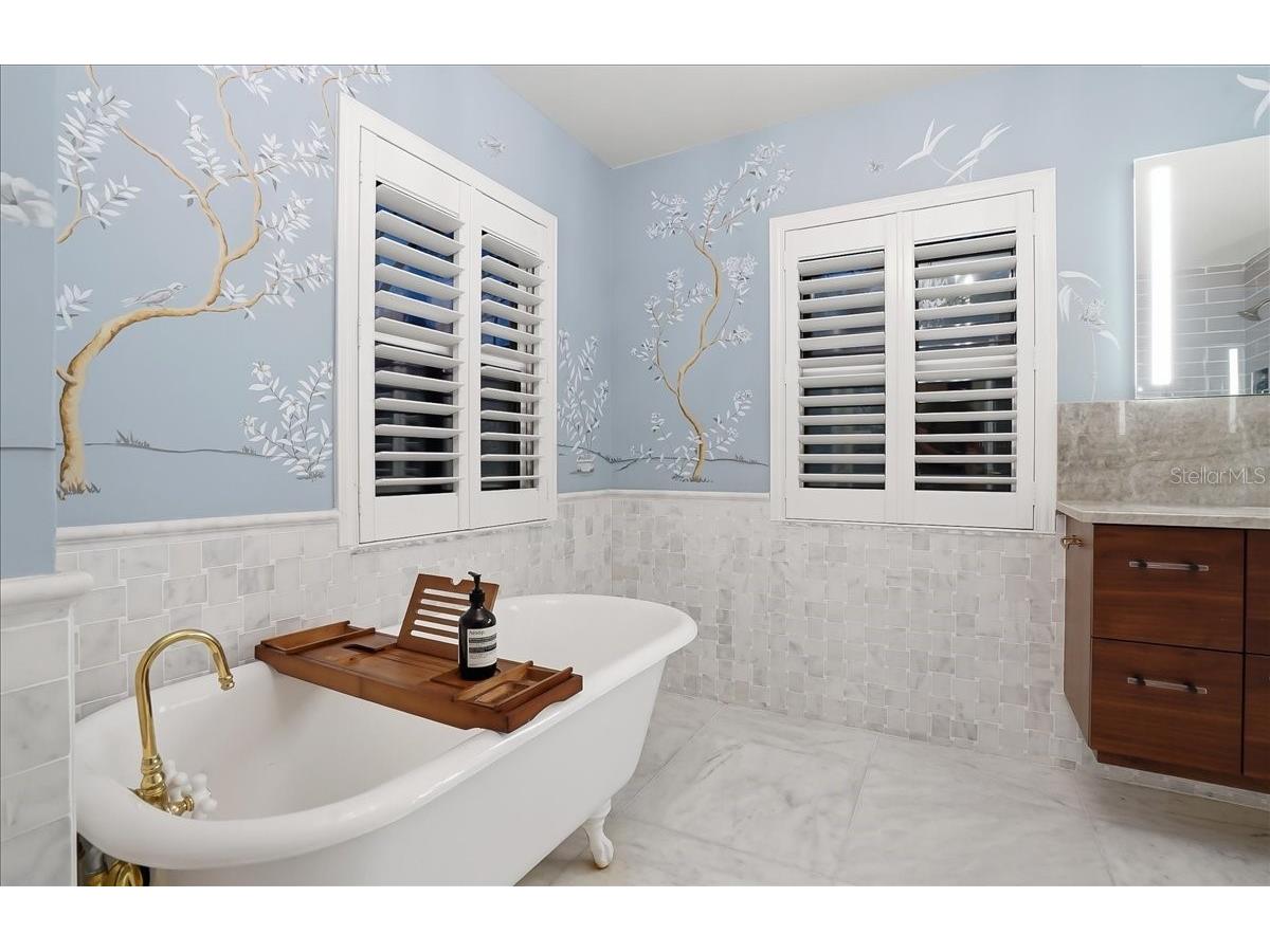 2313 W Bristol Avenue Tampa FL 33609 TB8477723 image22