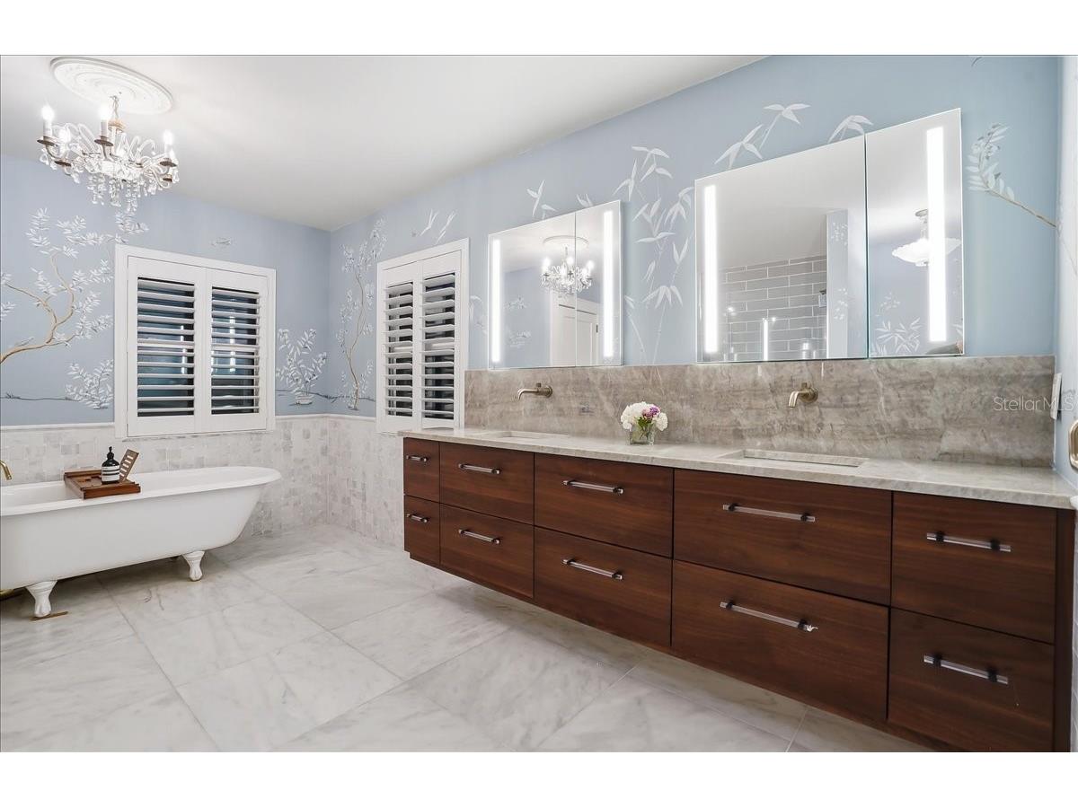 2313 W Bristol Avenue Tampa FL 33609 TB8477723 image23