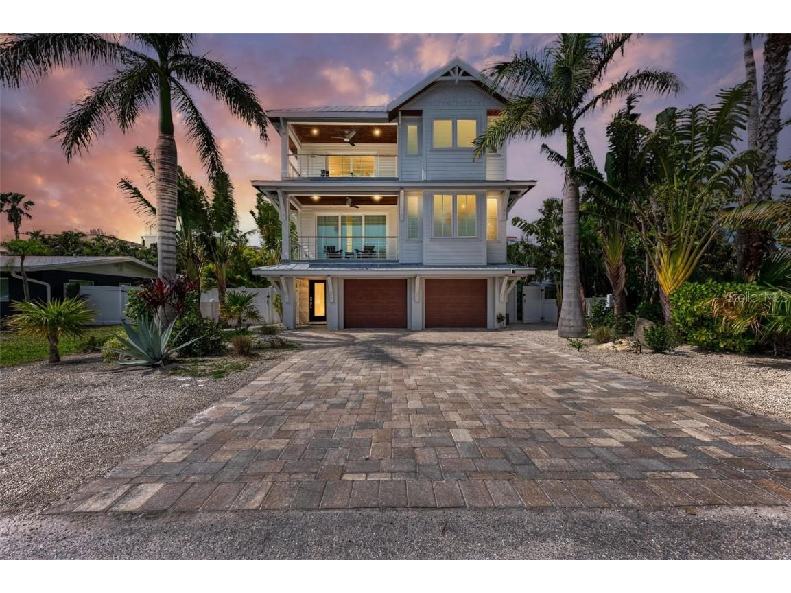 2314 Avenue B Bradenton Beach FL 34217 A4608782 image1