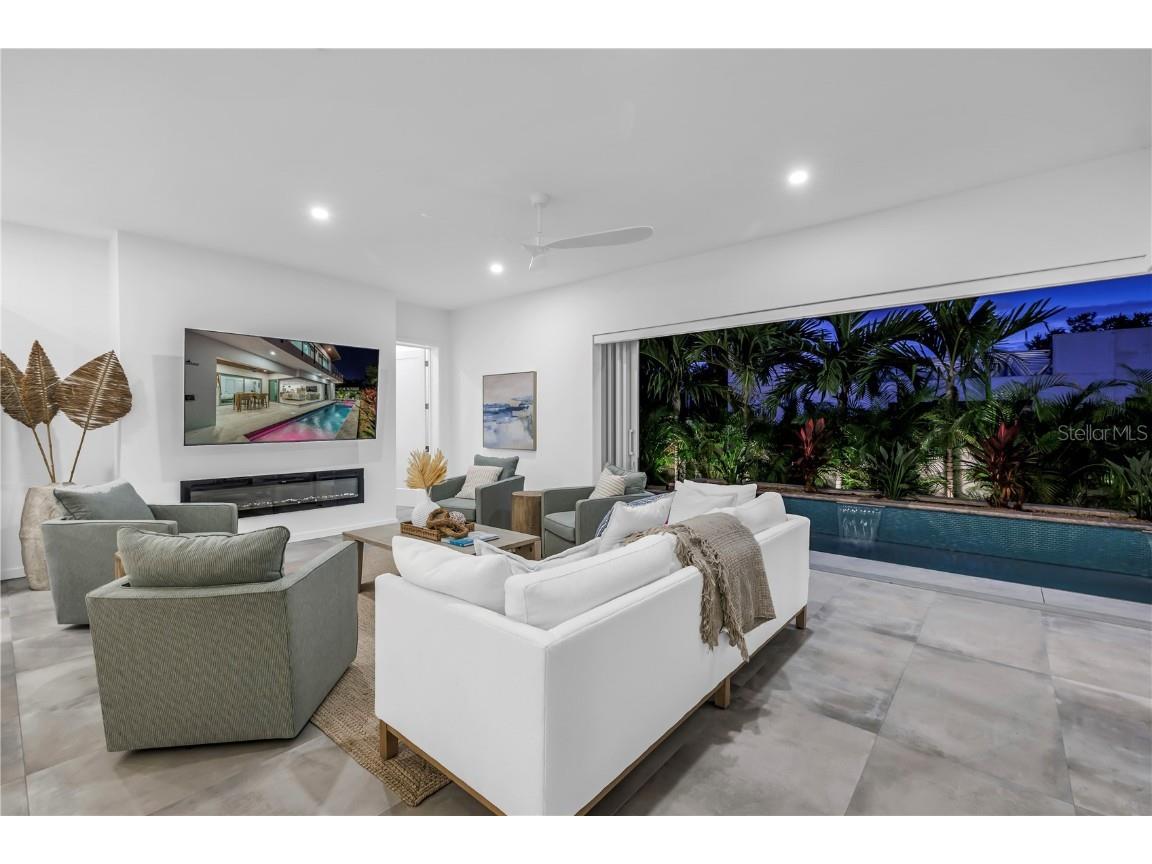 2314 Floyd Street Sarasota FL 34239 A4654349 image24