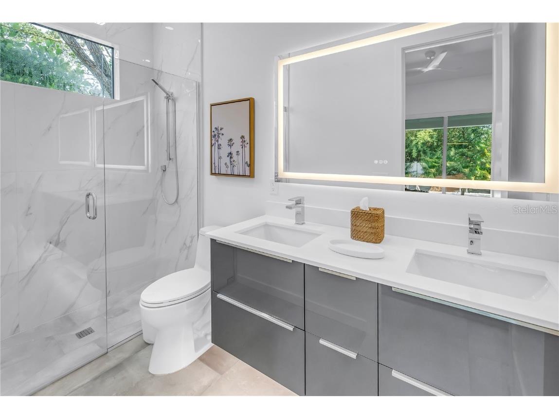 2314 Floyd Street Sarasota FL 34239 A4654349 image31