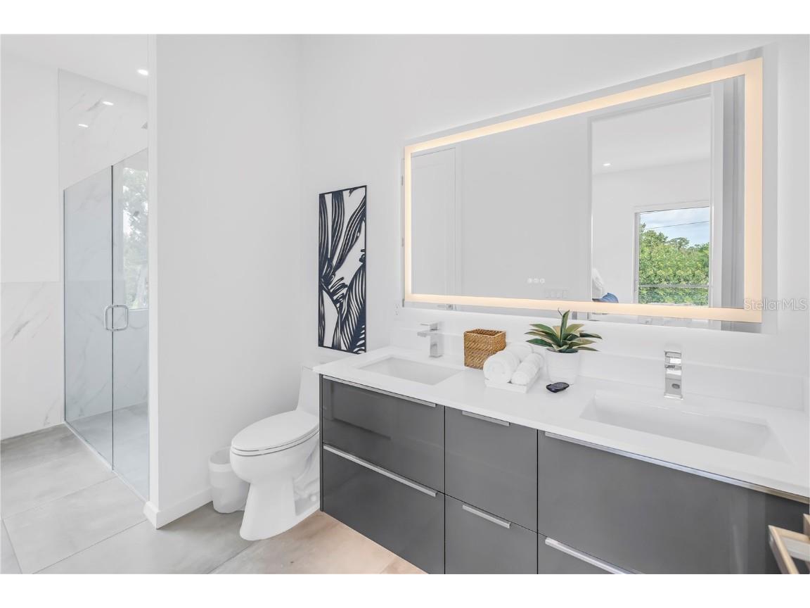 2314 Floyd Street Sarasota FL 34239 A4654349 image44