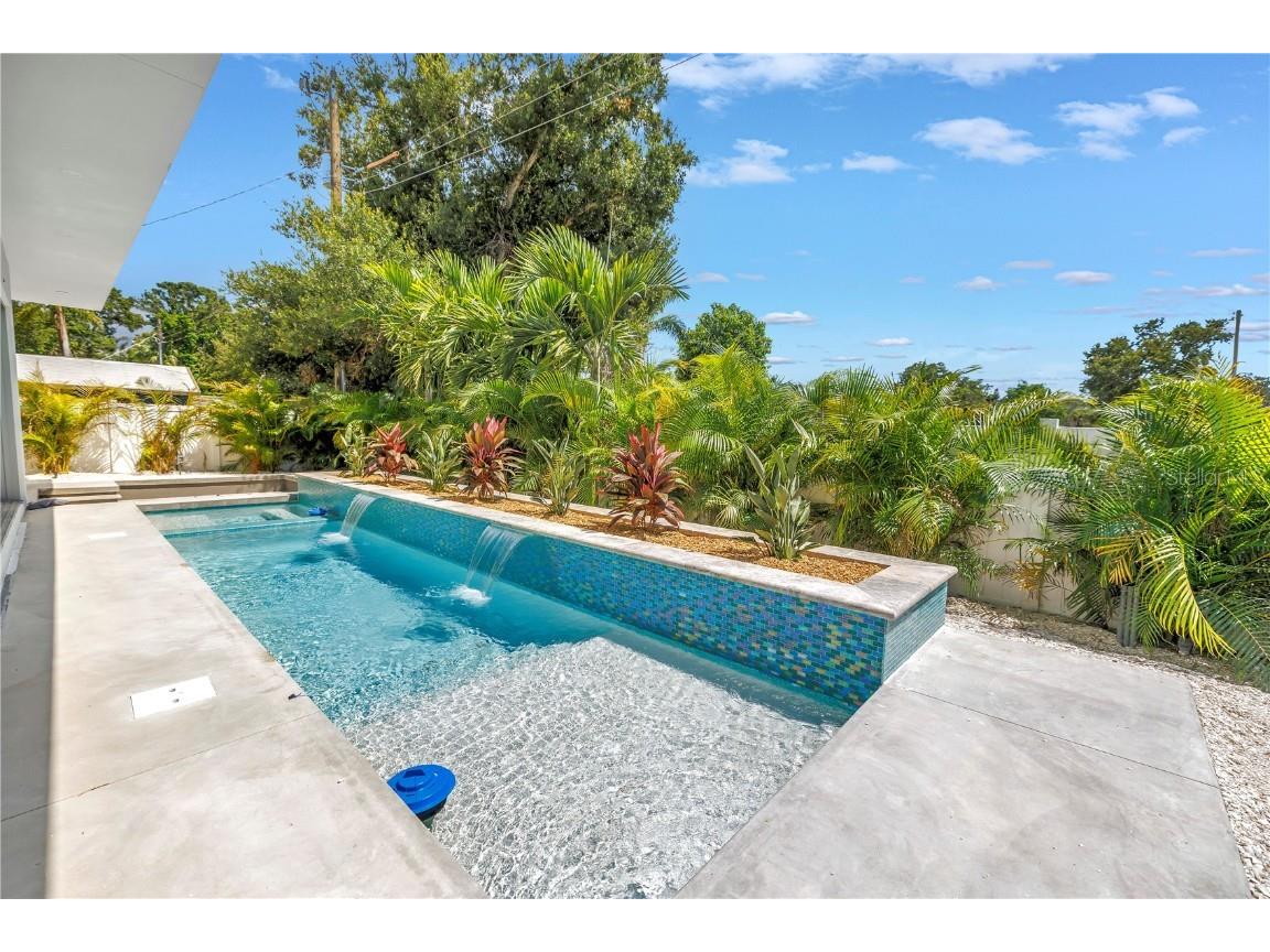 2314 Floyd Street Sarasota FL 34239 A4654349 image62