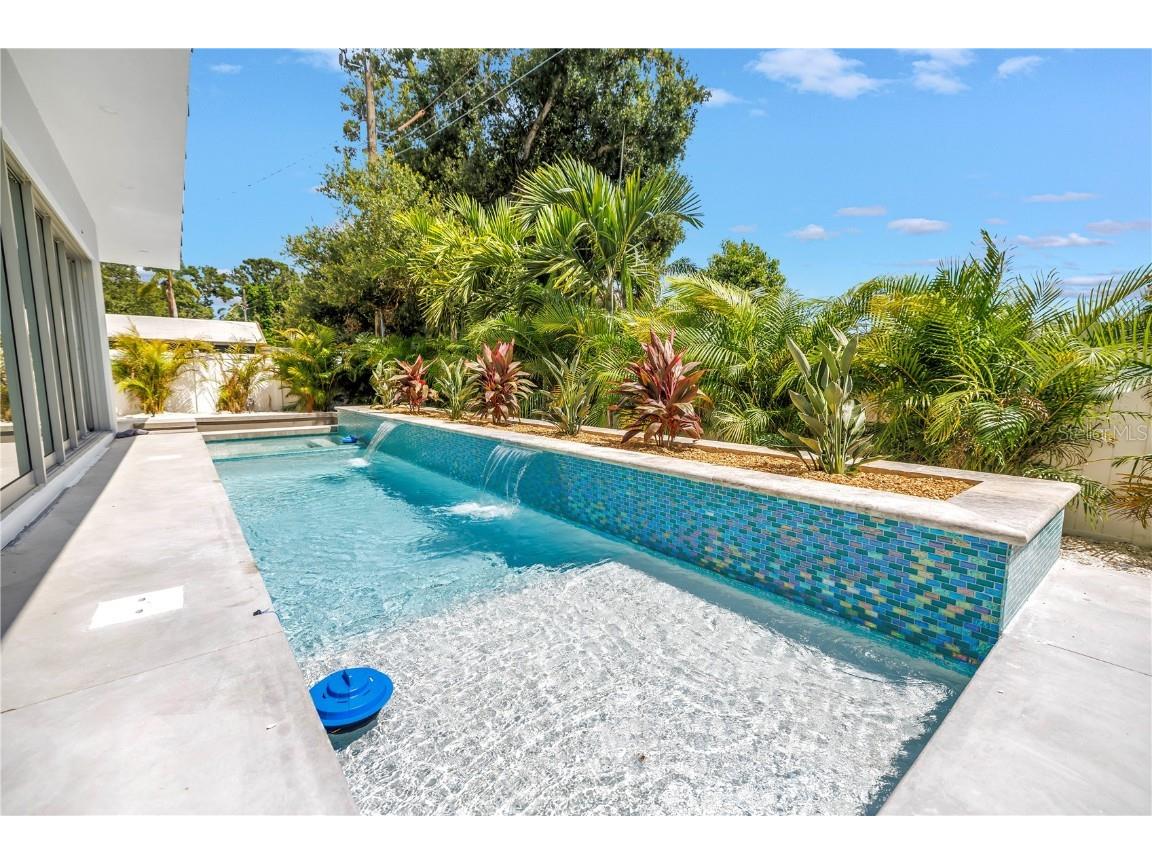 2314 Floyd Street Sarasota FL 34239 A4654349 image63