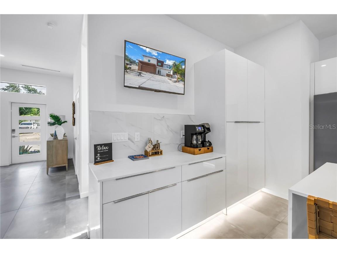 2314 Floyd Street Sarasota FL 34239 A4654349 image7