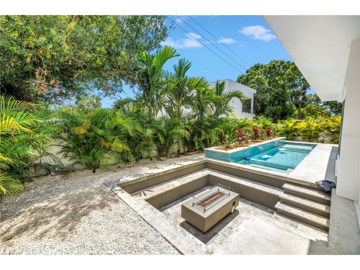 2314 Floyd Street Sarasota FL 34239 A4654349 image70