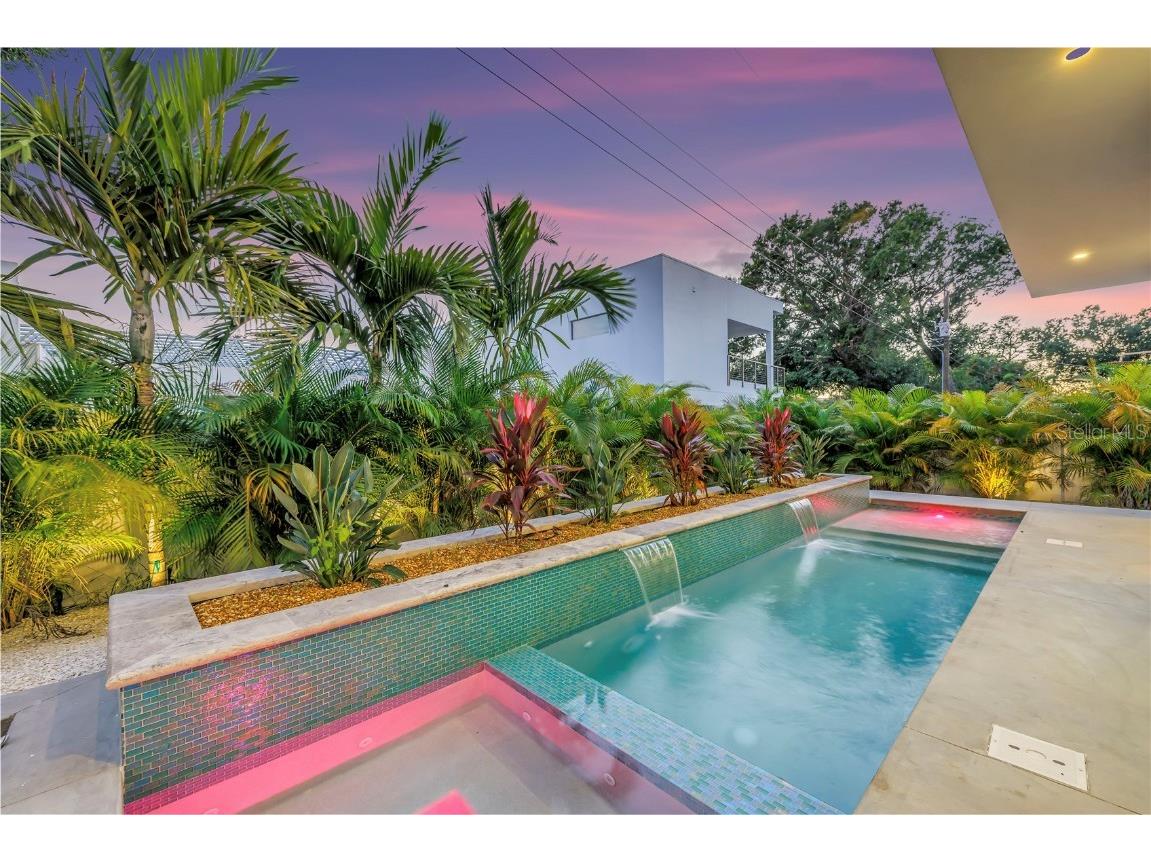 2314 Floyd Street Sarasota FL 34239 A4654349 image76