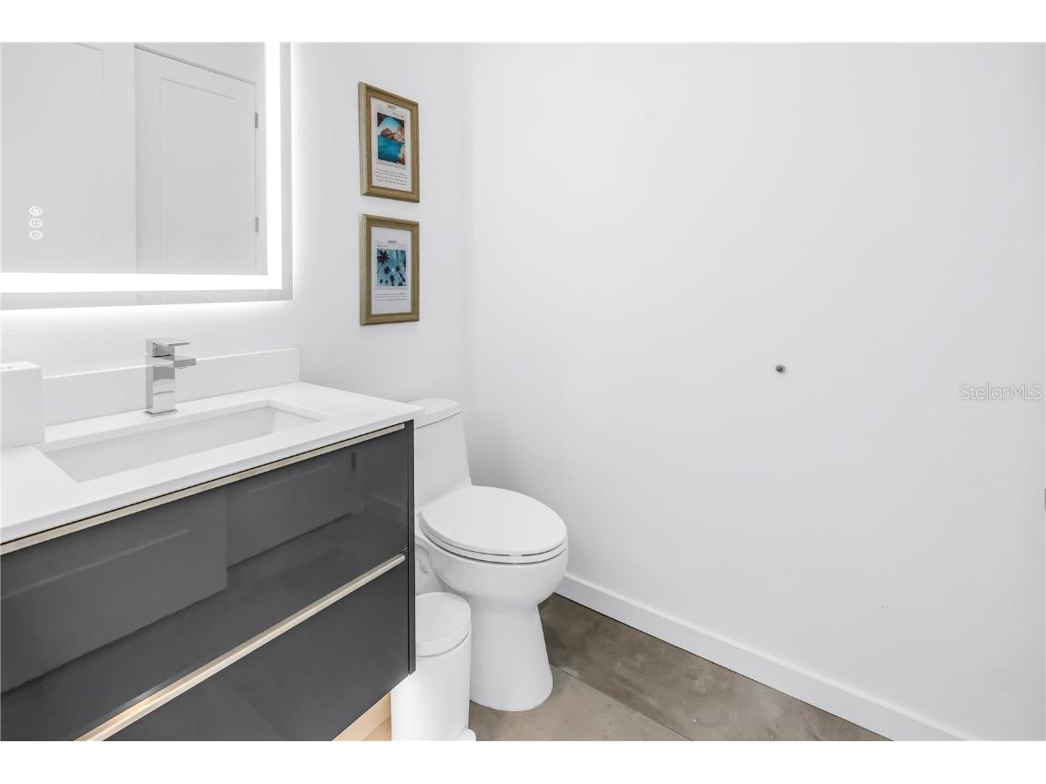 2314 Floyd Street Sarasota FL 34239 A4654349 image8