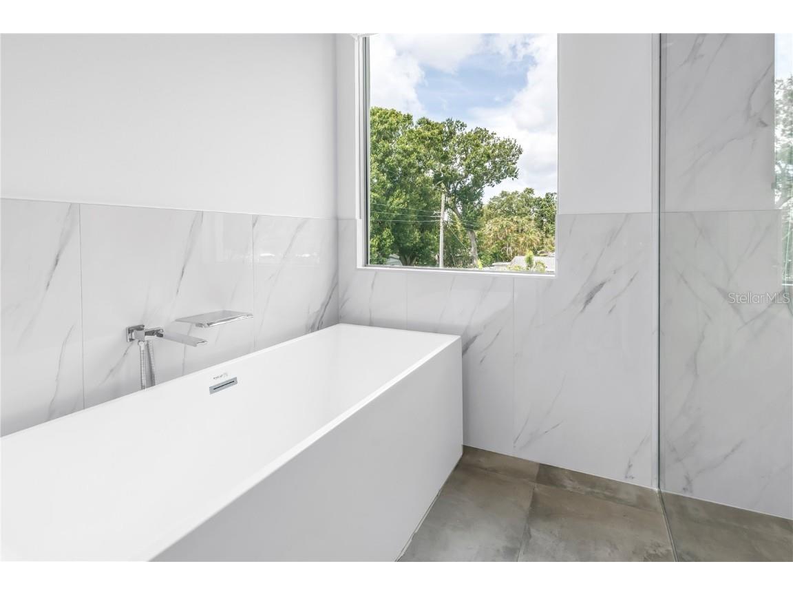 2314 Floyd Street Sarasota FL 34239 A4657259 image45