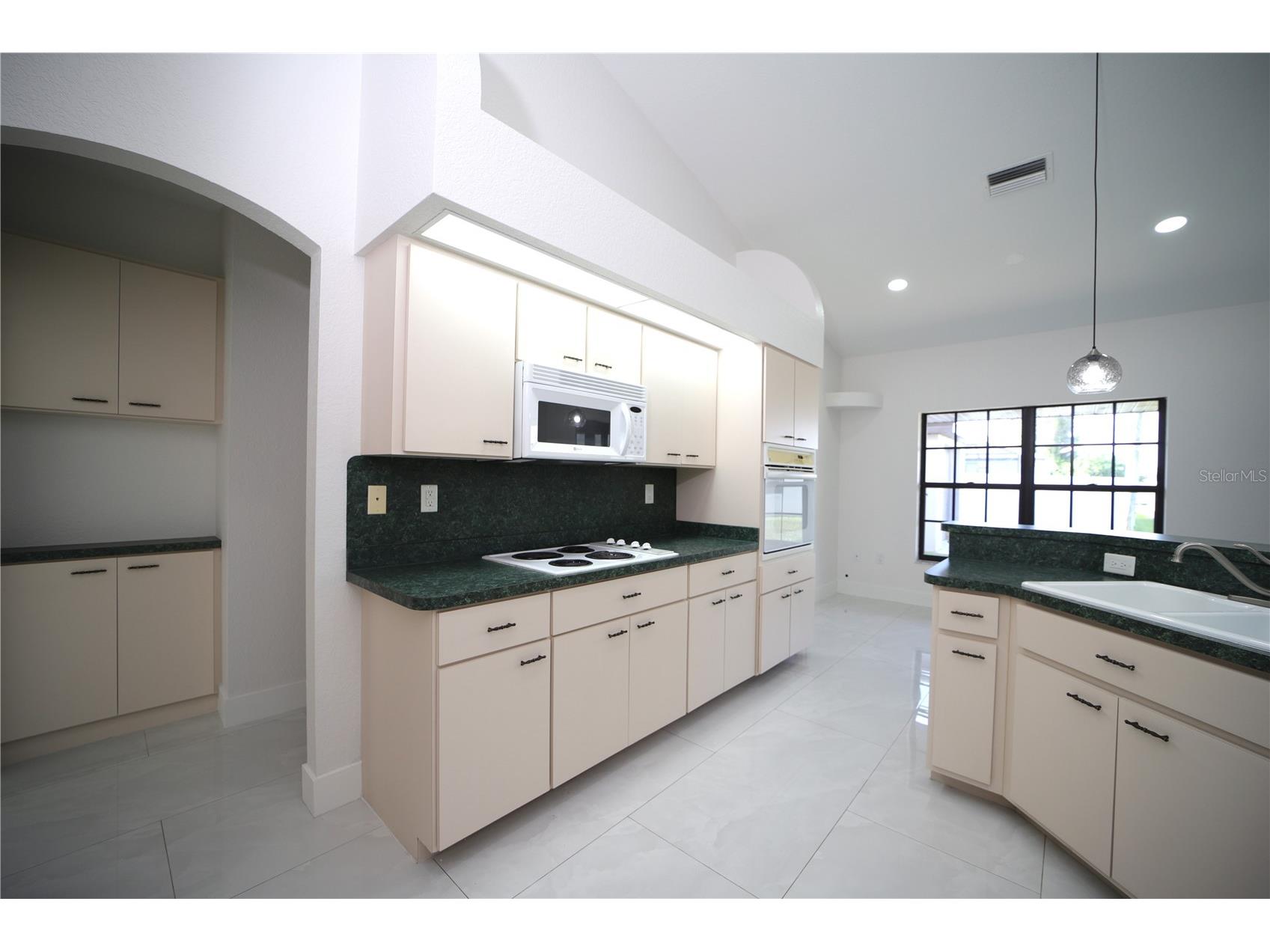 23146 Ambassador Avenue Port Charlotte FL 33954 C7527049 image17