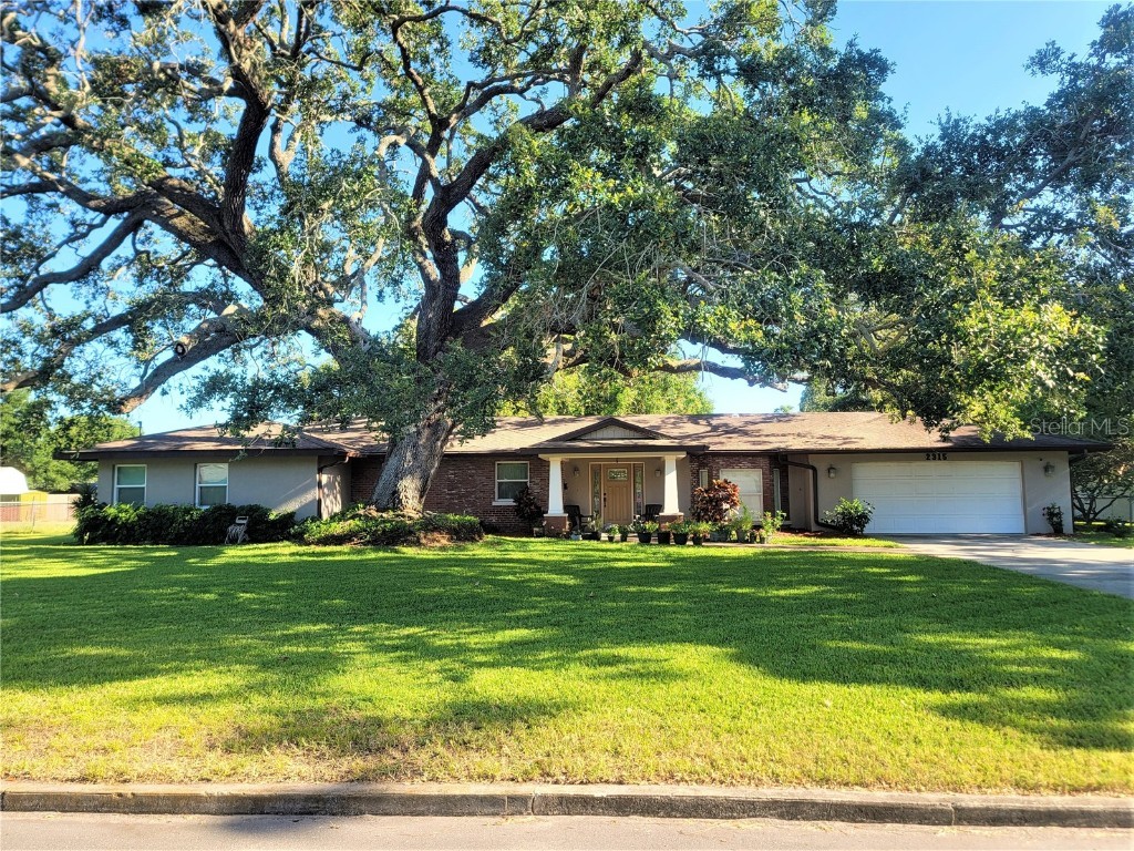 2315 19th Ave W Bradenton FL 34205 A4570107 image1