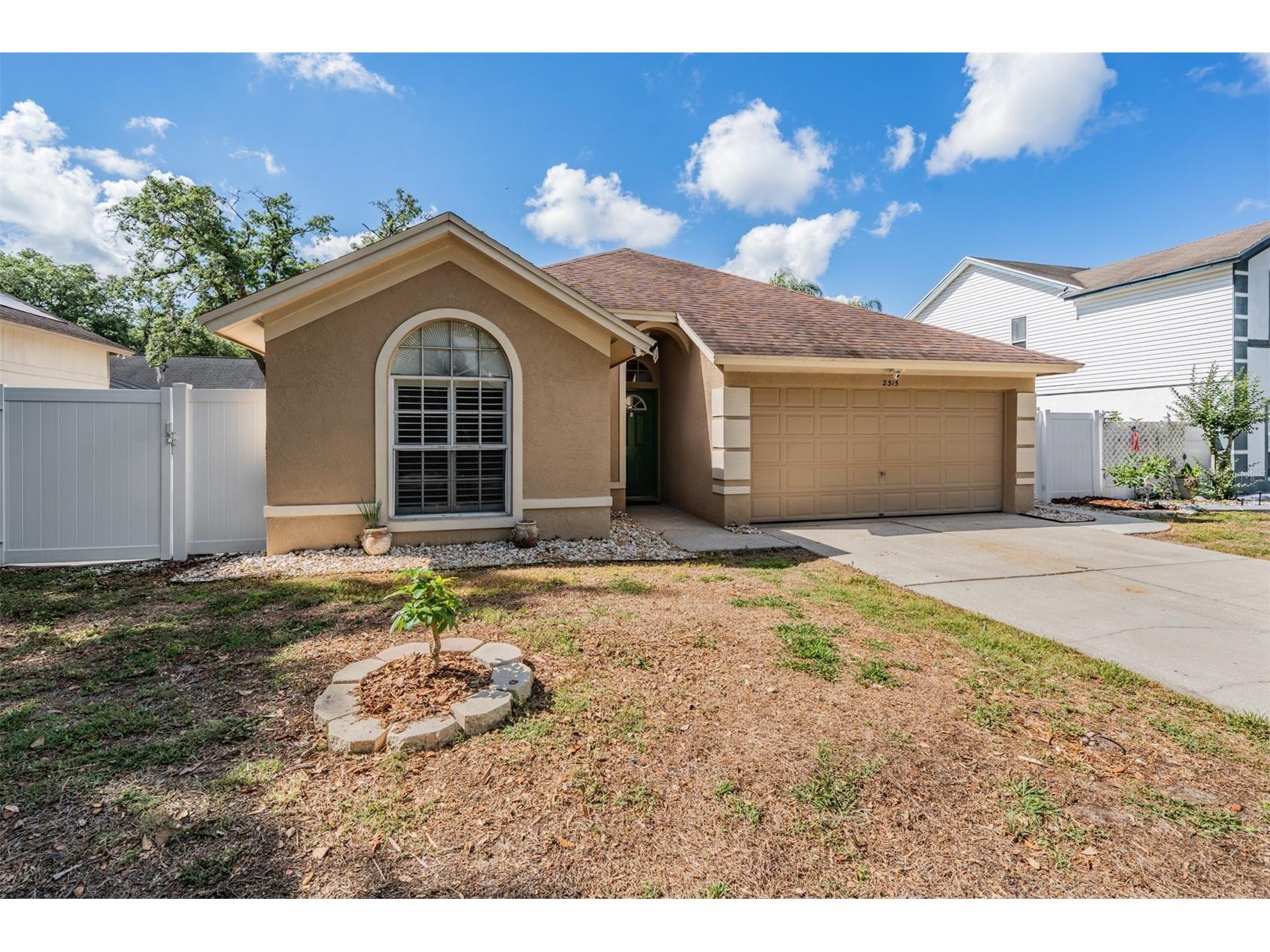 2315 Lyncrest Court Valrico FL 33596 TB8498711 image1