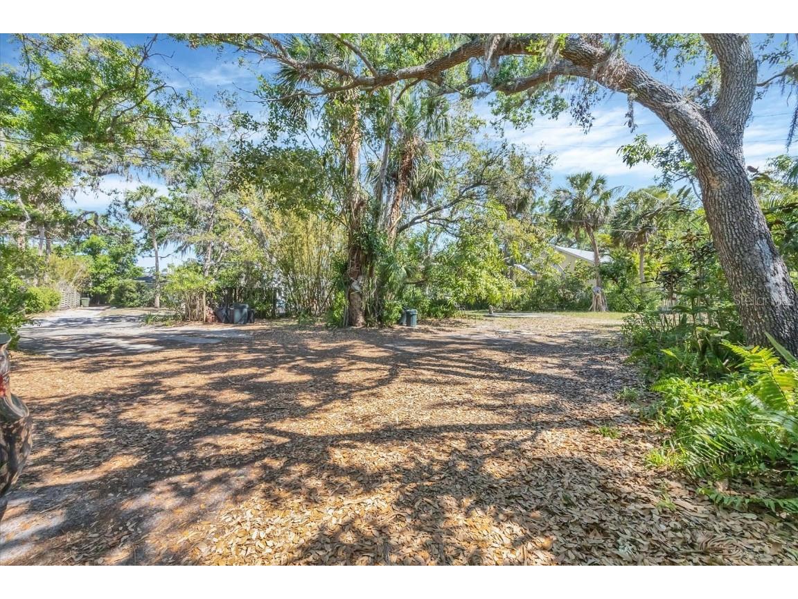 2315 Mcclellan Parkway Sarasota FL 34239 A4648019 image19