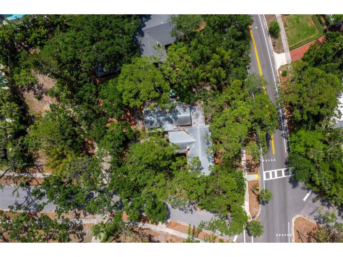 2315 Mcclellan Parkway Sarasota FL 34239 A4648019 image22