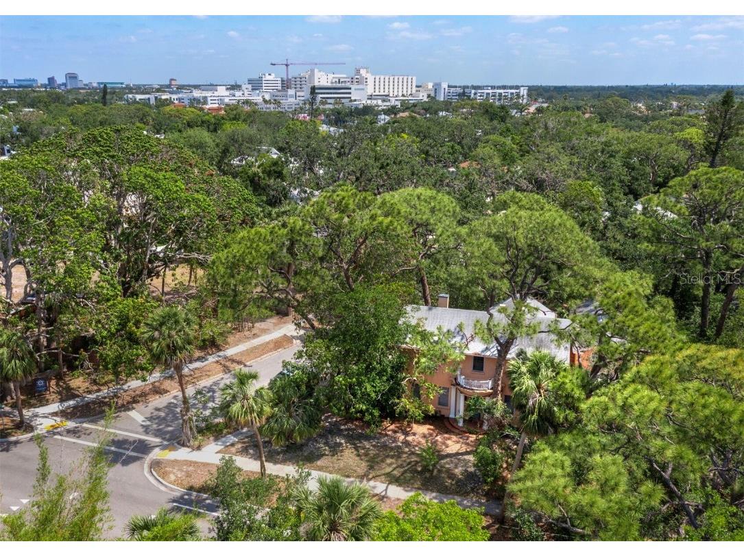 2315 Mcclellan Parkway Sarasota FL 34239 A4648019 image23