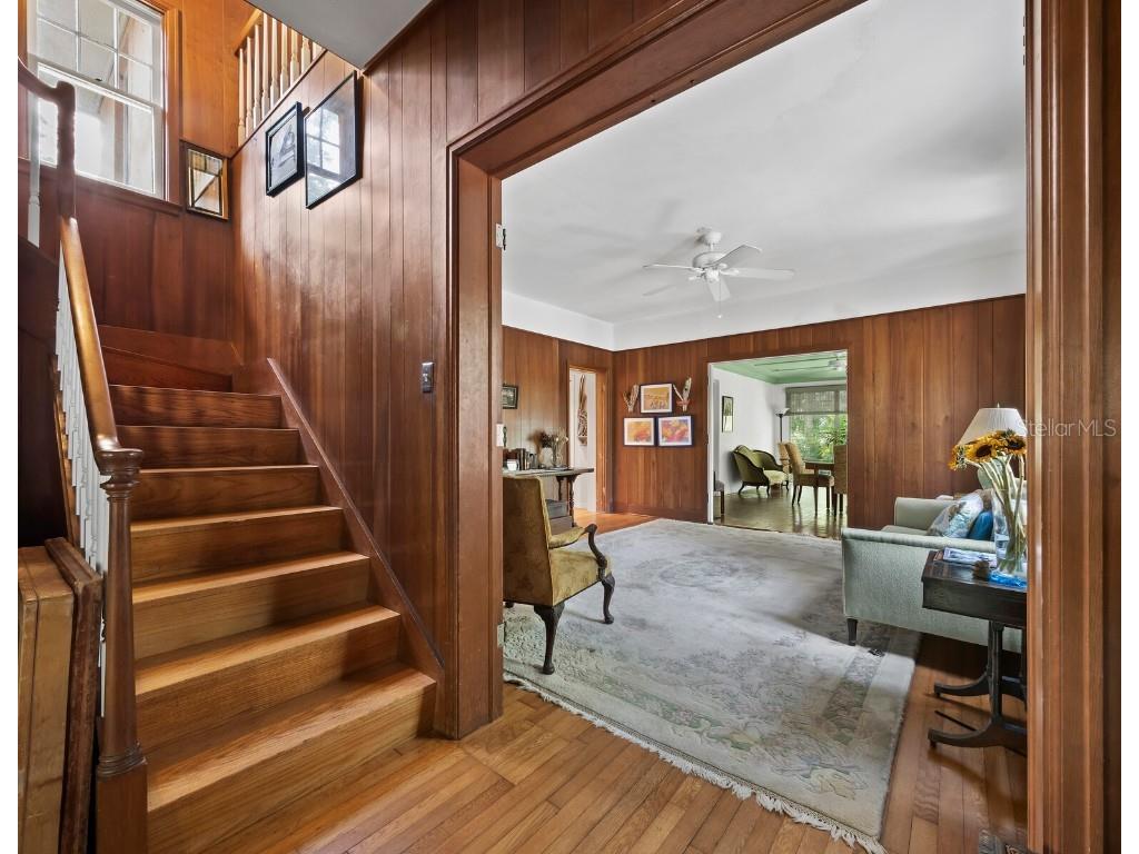 2315 Mcclellan Parkway Sarasota FL 34239 A4648019 image3