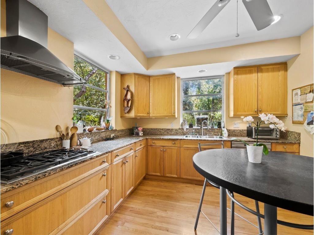 2315 Mcclellan Parkway Sarasota FL 34239 A4648019 image9